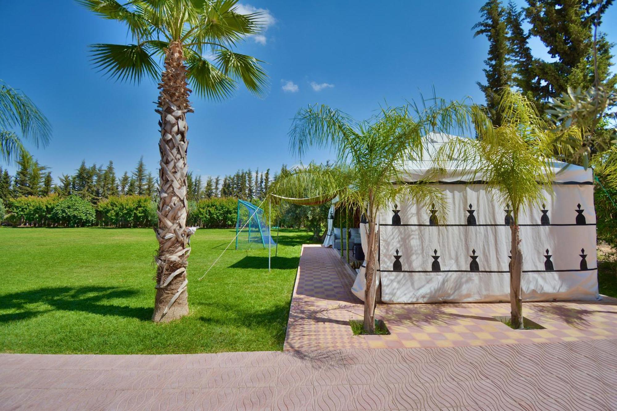 Ferme De Vacances Avec Une Grande Villa A Marrakech Marrákes Kültér fotó