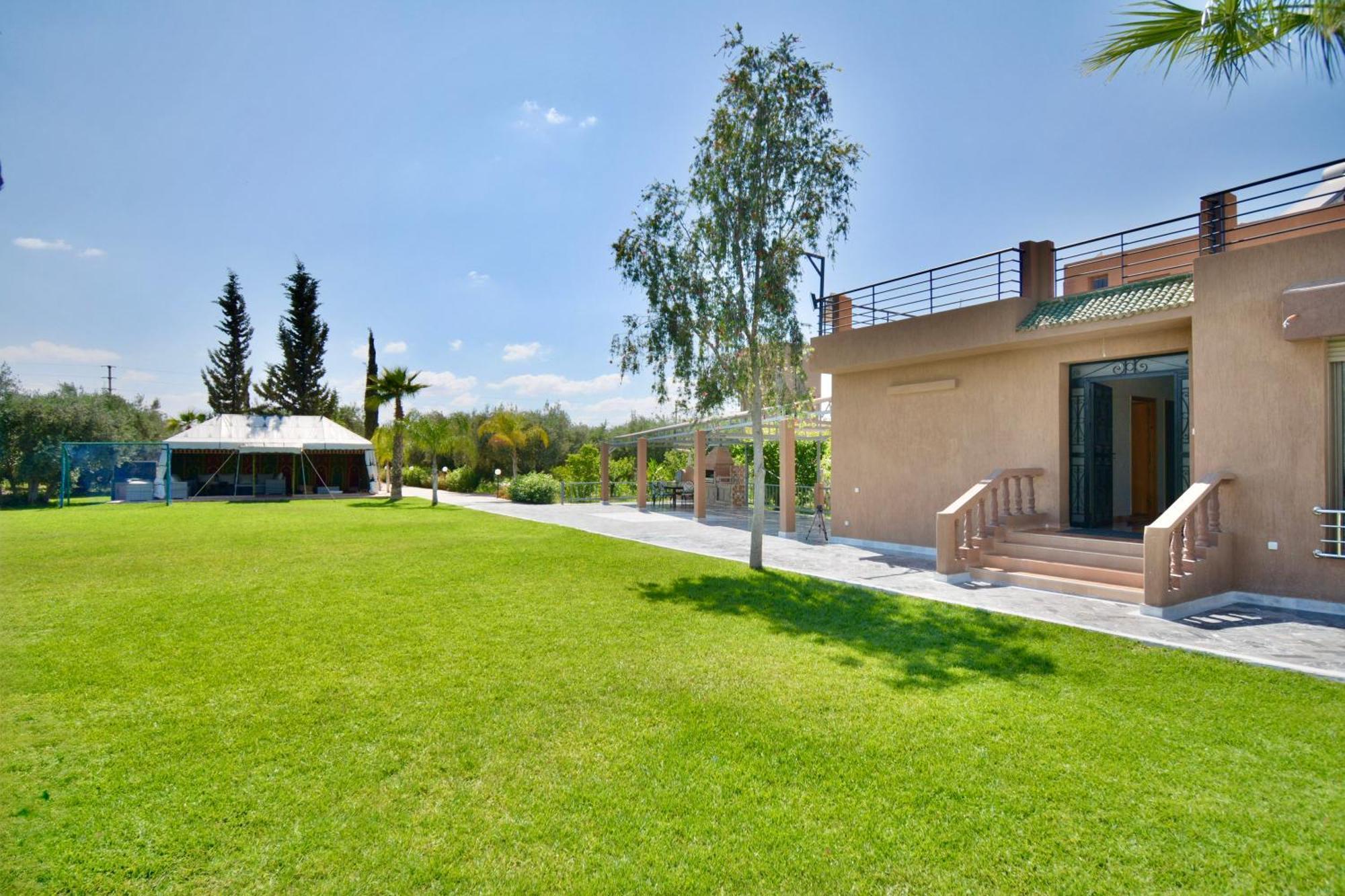 Ferme De Vacances Avec Une Grande Villa A Marrakech Marrákes Kültér fotó